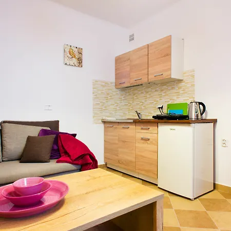Apartament Berry Ii *